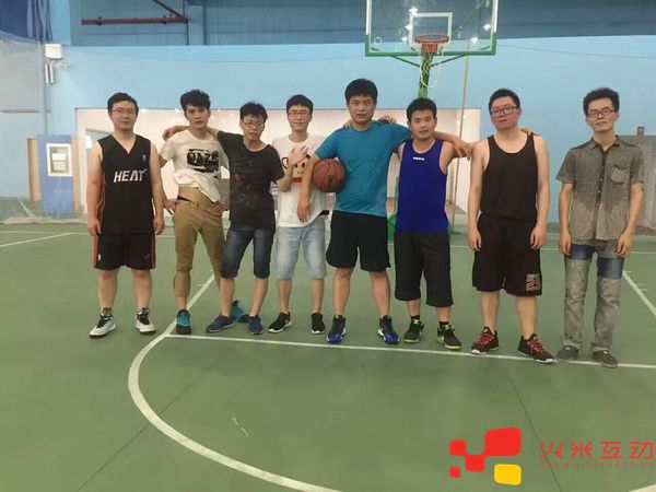火米互動籃球隊換裝前